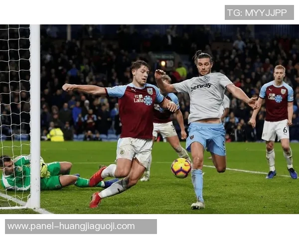 西布朗主场迎战雷丁期待精彩对决双方争夺关键三分的激烈较量